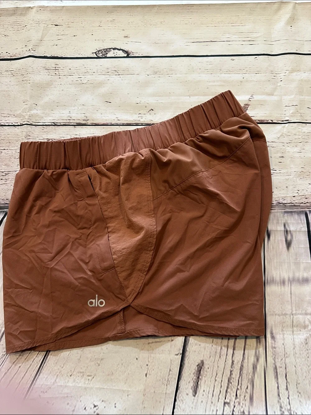 ALO Yoga rose brown High-Rise Athletic Shorts